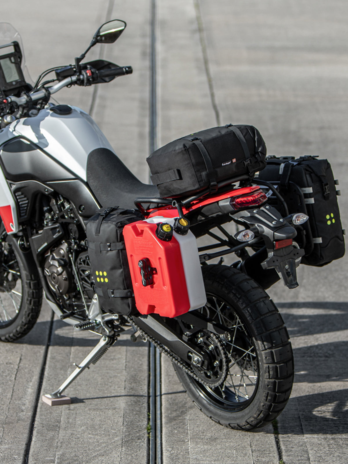 Kriega OS PLATFORM Ténéré 700 Fit to bike with fuel tanks